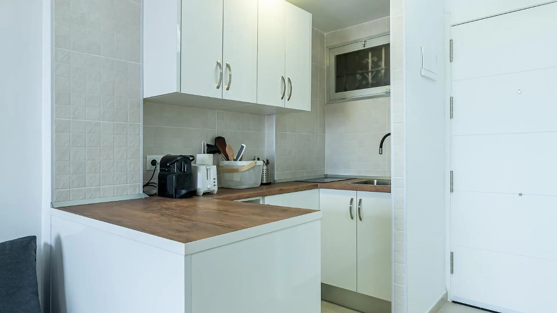 797 Holiday Rentals - Moderno Estudio Con Hermosa Vista En Ju 阿罗约德拉迷雅