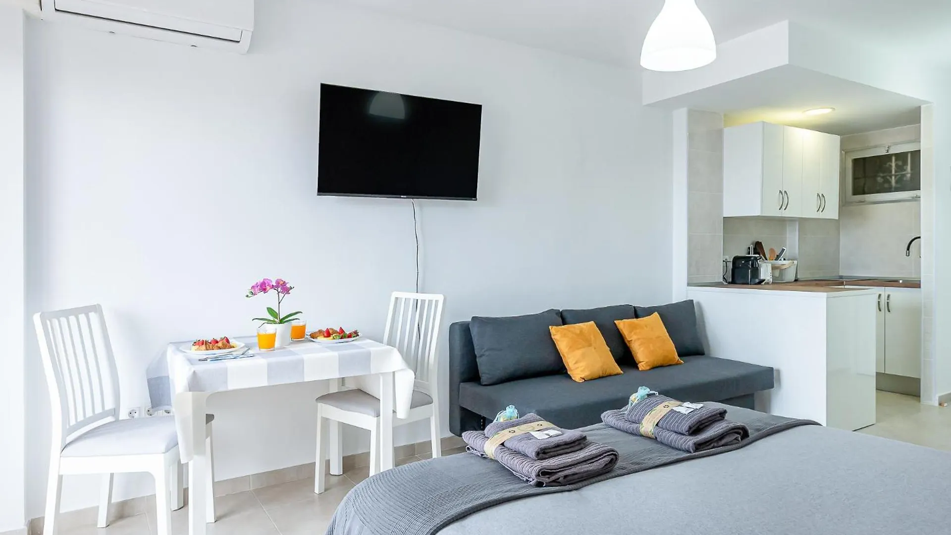 797 Holiday Rentals - Moderno Estudio Con Hermosa Vista En Ju 阿罗约德拉迷雅 西班牙