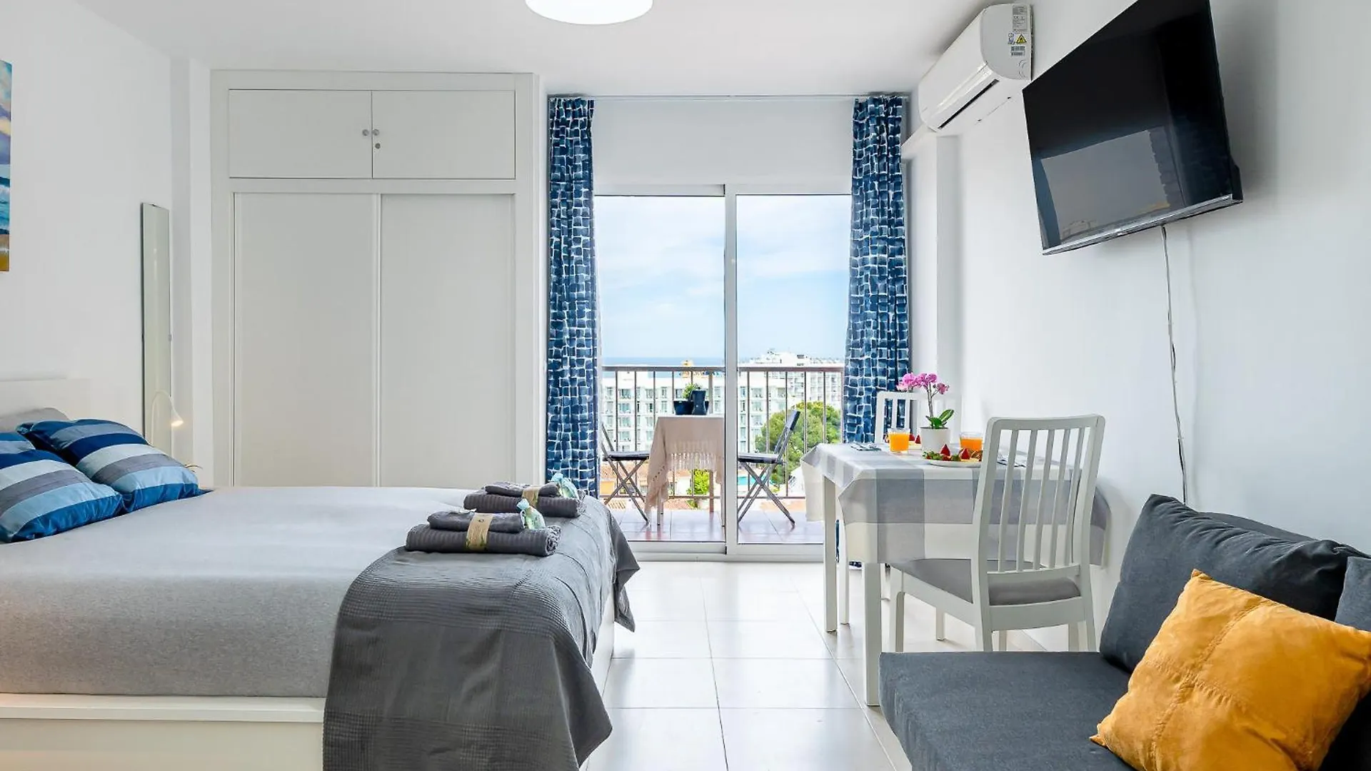 797 Holiday Rentals - Moderno Estudio Con Hermosa Vista En Ju 阿罗约德拉迷雅