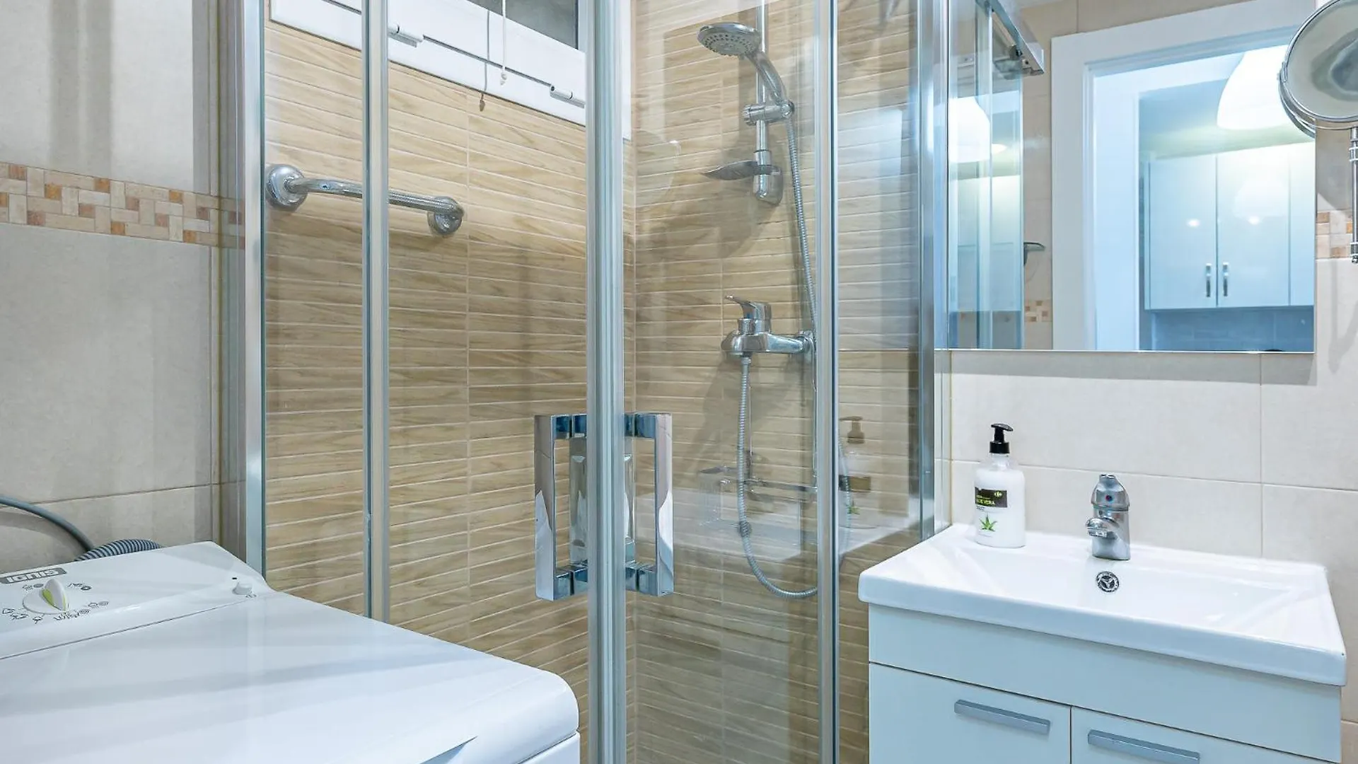 797 Holiday Rentals - Moderno Estudio Con Hermosa Vista En Ju 阿罗约德拉迷雅